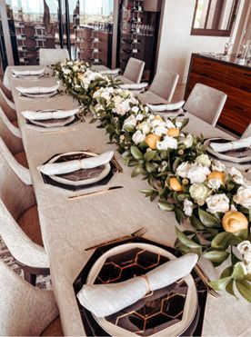 Fruits and flowers: the perfect decoration