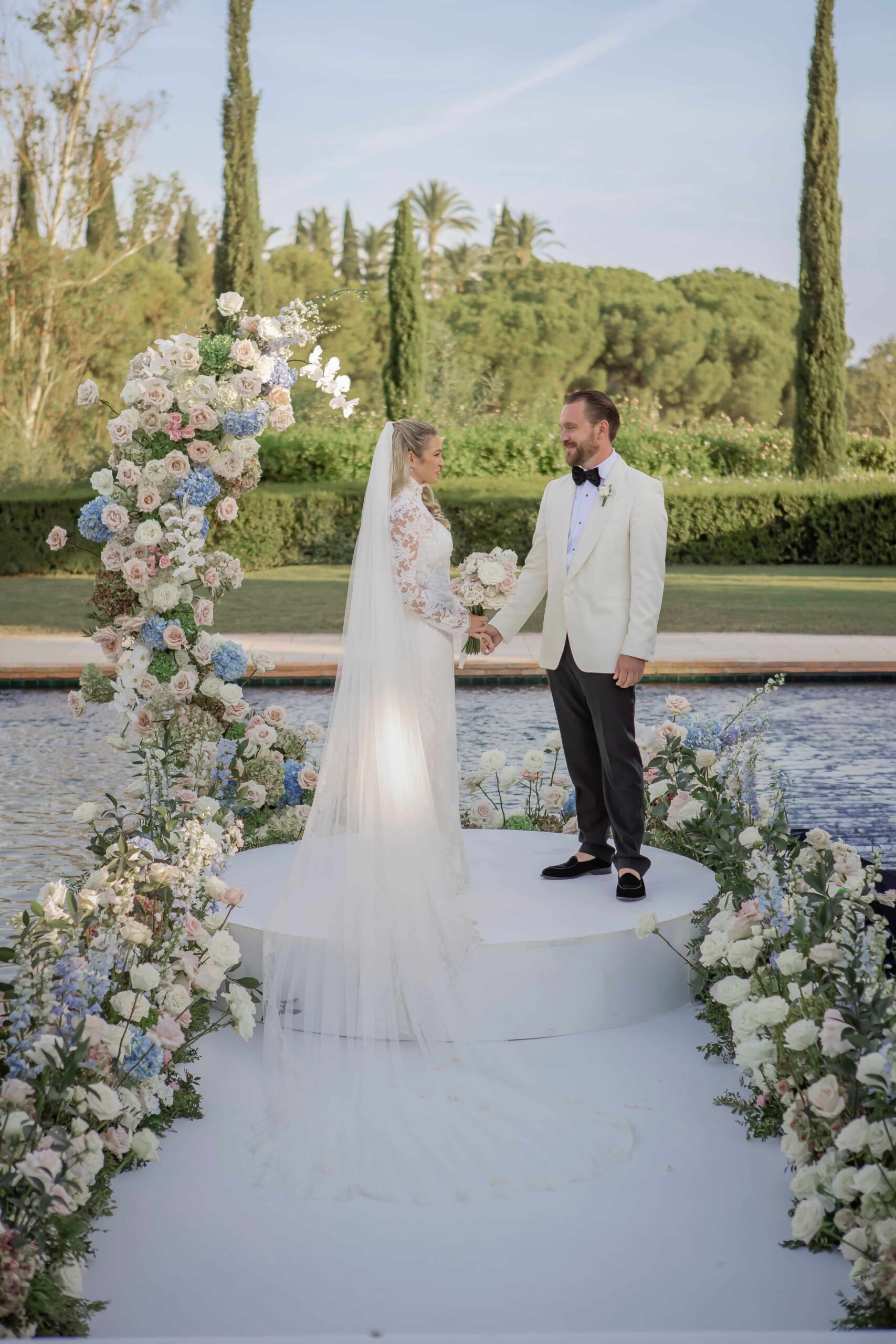 The wedding of our dreams in villa gratitude